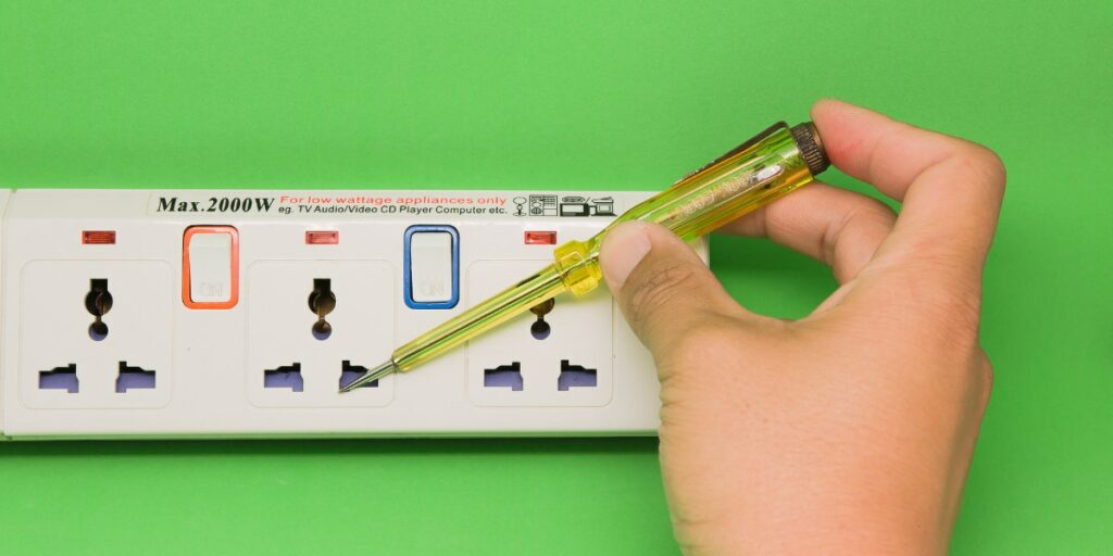 use a socket tester to confirm that the power is off